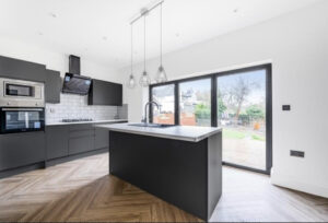 5 BedRoom – Knights hill SE27 0AB