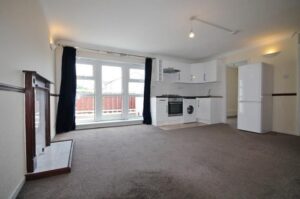 3 Bedroom – Dunmow Close, Feltham, TW13 6YD
