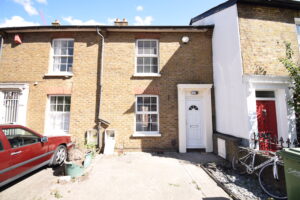 2 Bedroom Terraced Home Commercial Way SE15